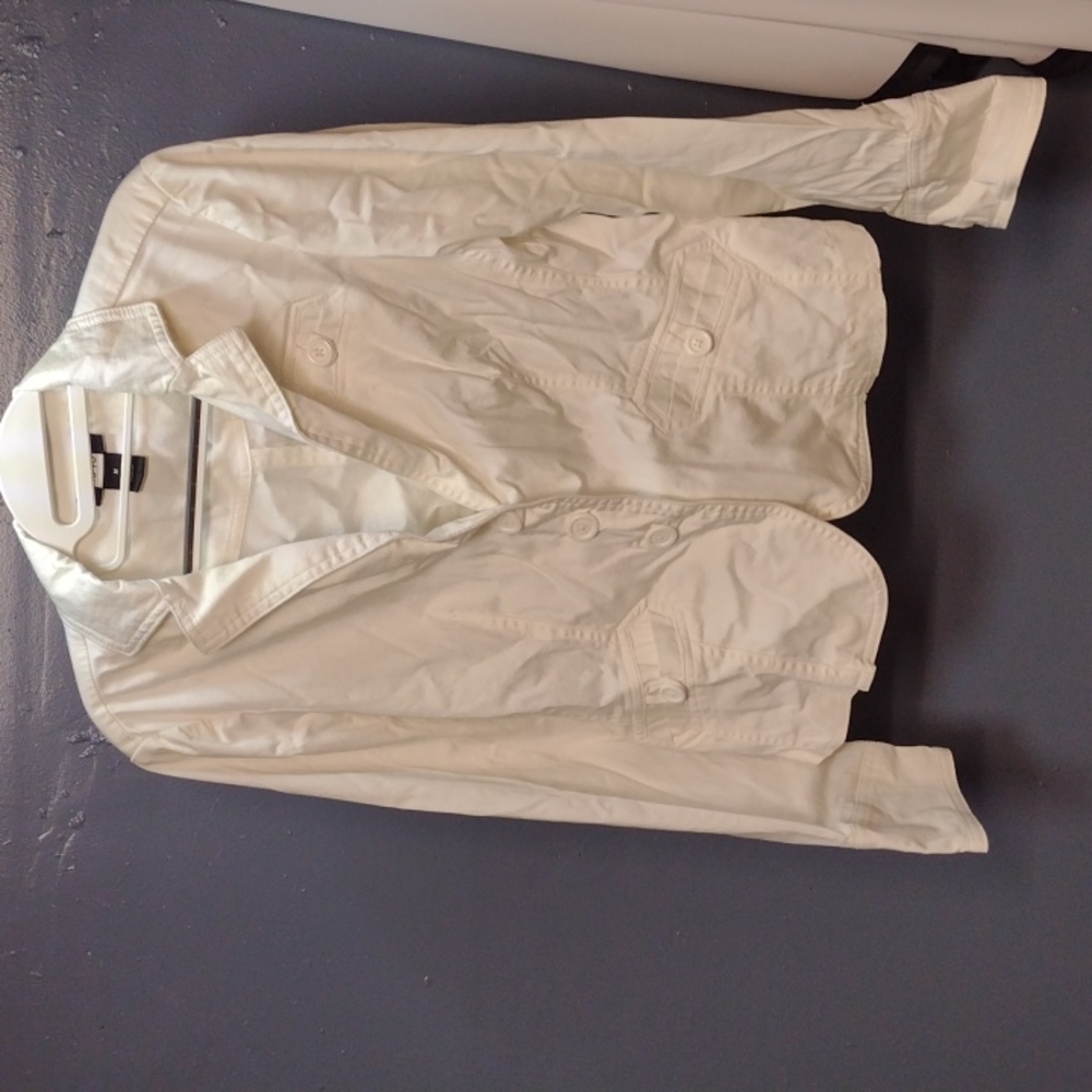 White long sleeve cotton top